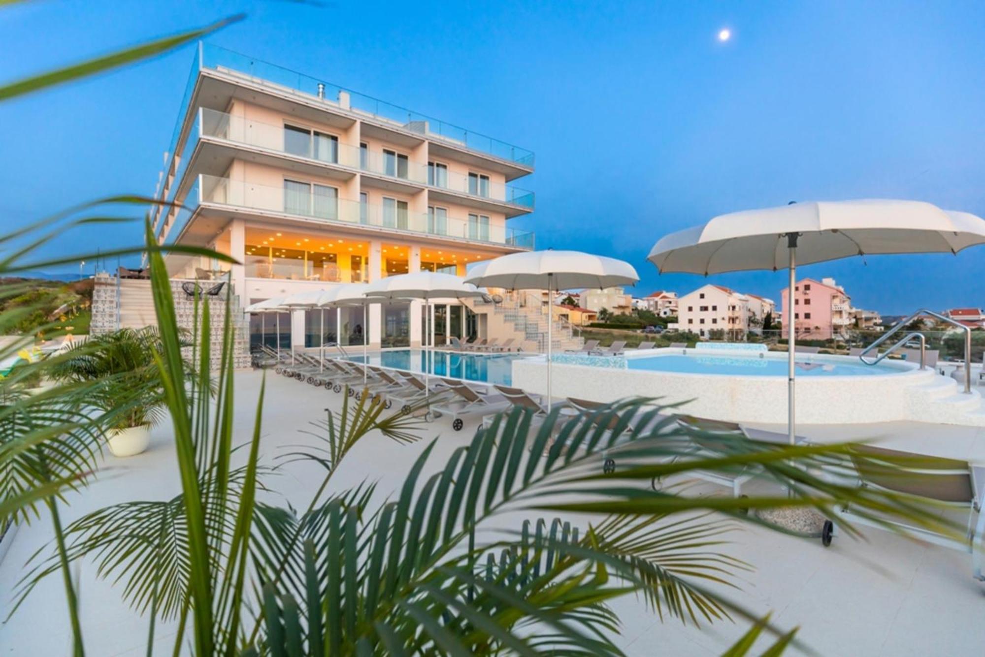 Hotel In Excelsis Novalja Exterior foto